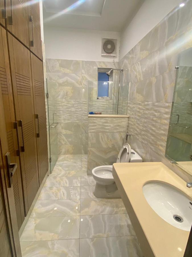 Luxury Guest House In Bahria Town 拉瓦尔品第 外观 照片