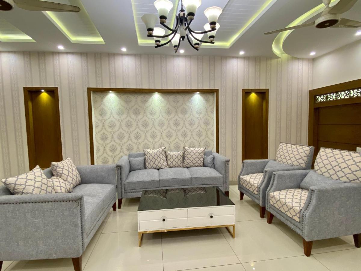 Luxury Guest House In Bahria Town 拉瓦尔品第 外观 照片