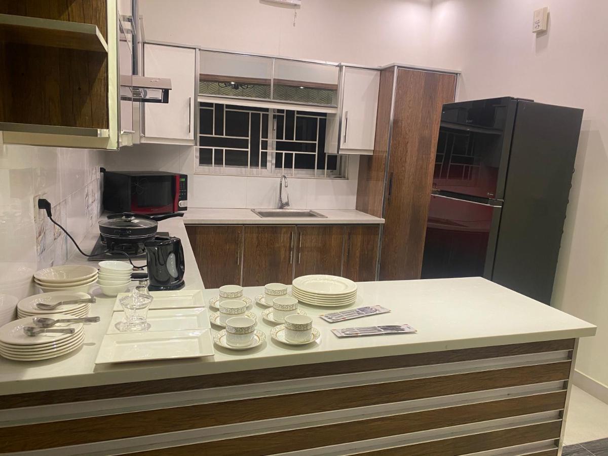 Luxury Guest House In Bahria Town 拉瓦尔品第 外观 照片