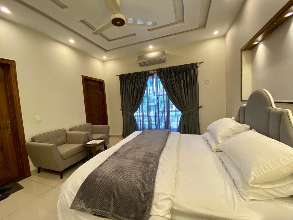 Luxury Guest House In Bahria Town 拉瓦尔品第 外观 照片