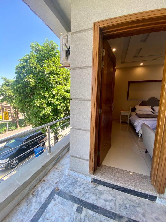 Luxury Guest House In Bahria Town 拉瓦尔品第 外观 照片