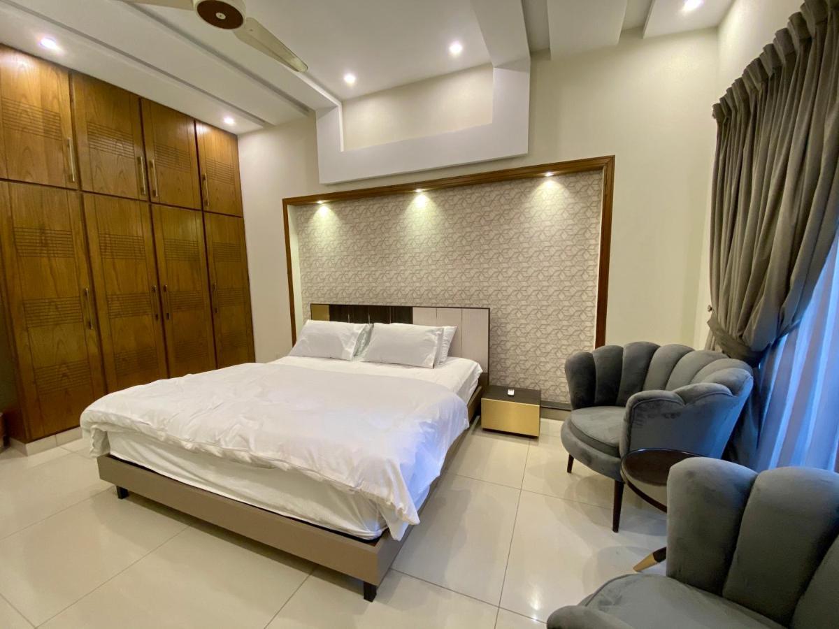 Luxury Guest House In Bahria Town 拉瓦尔品第 外观 照片