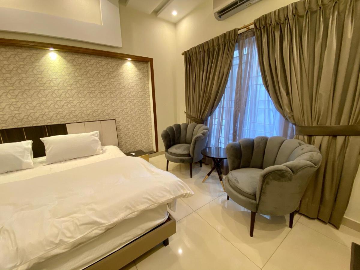 Luxury Guest House In Bahria Town 拉瓦尔品第 外观 照片