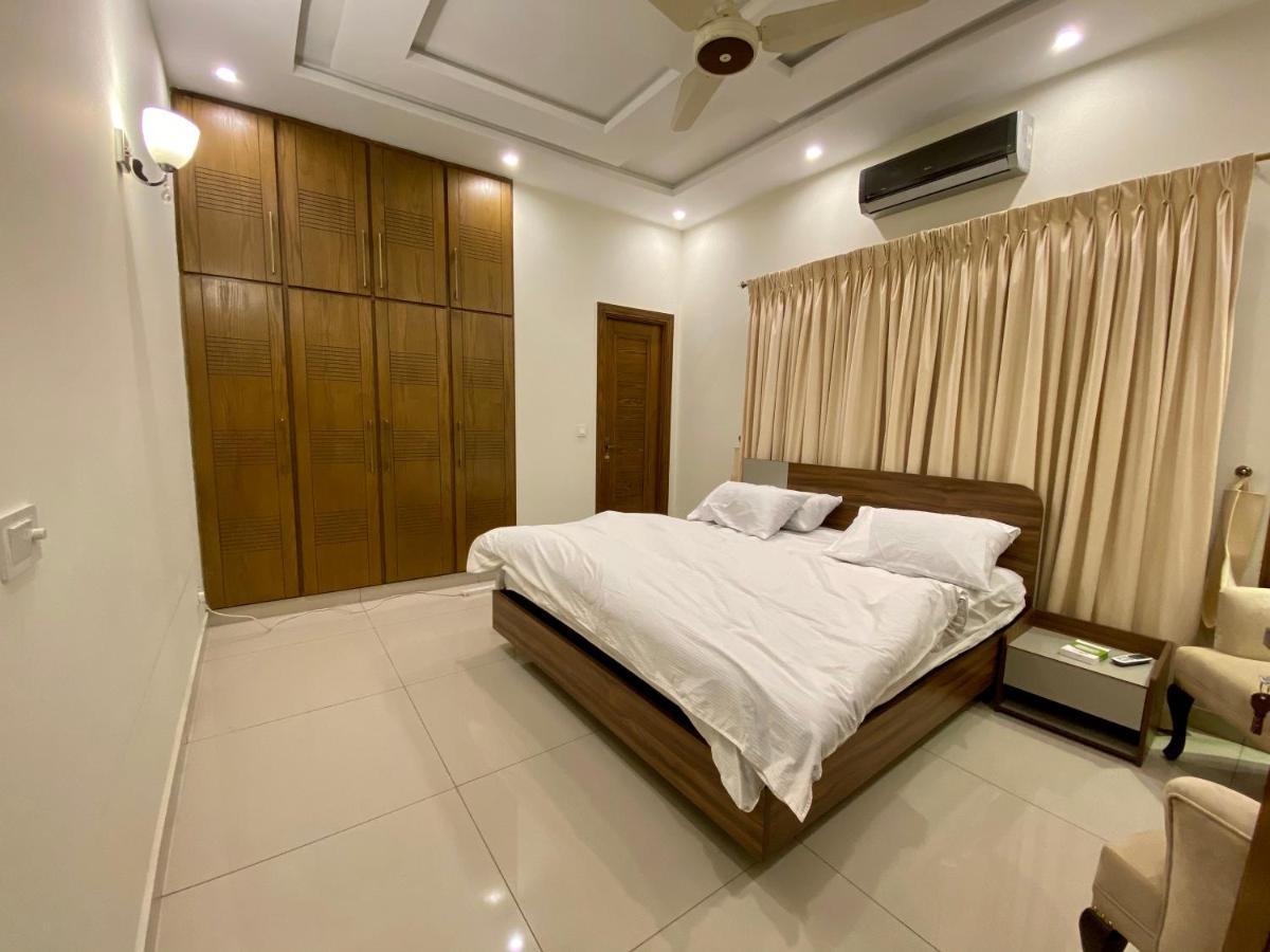 Luxury Guest House In Bahria Town 拉瓦尔品第 外观 照片